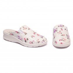 Papuci  - Papuci medicinali dama din piele AR15 alb flori 35-41